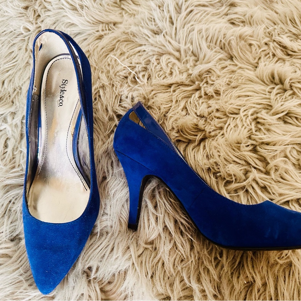 Women's Blue Heels